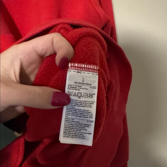 GAP Red Crewneck - Picture 3 of 5